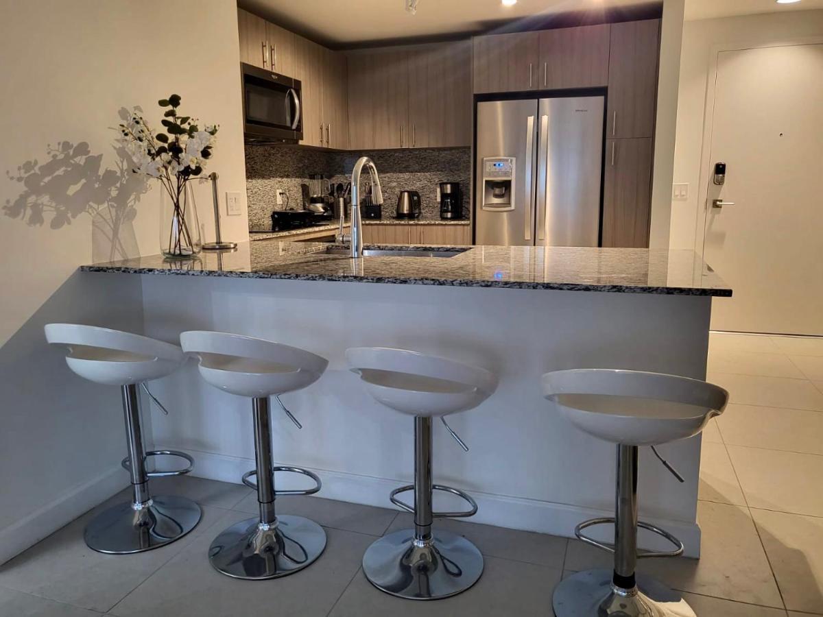 Downtown Doral, Florida. New Condo Style Resort. Luaran gambar