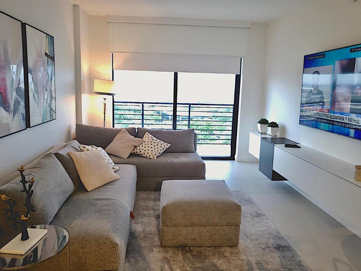 Downtown Doral, Florida. New Condo Style Resort. Luaran gambar