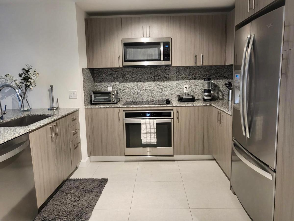 Downtown Doral, Florida. New Condo Style Resort. Luaran gambar