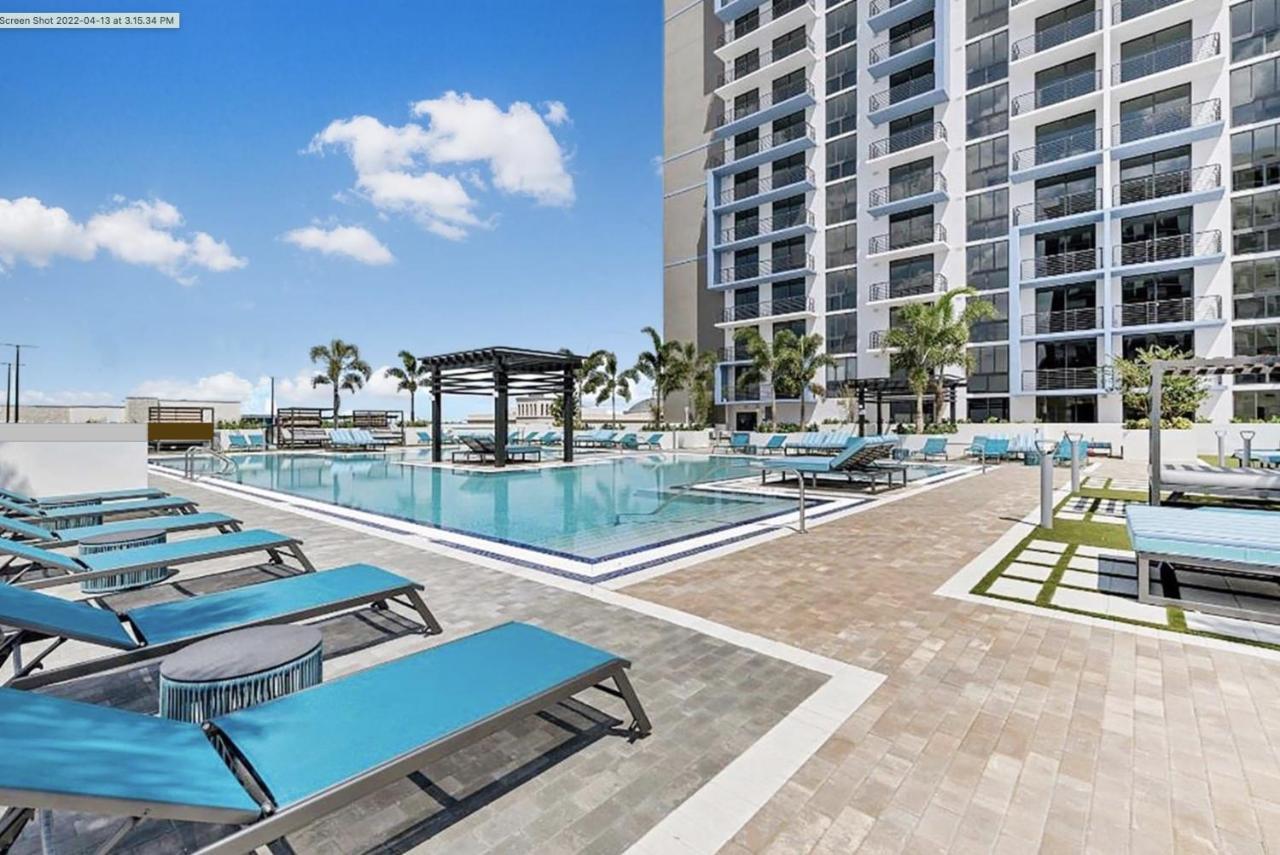 Downtown Doral, Florida. New Condo Style Resort. Luaran gambar