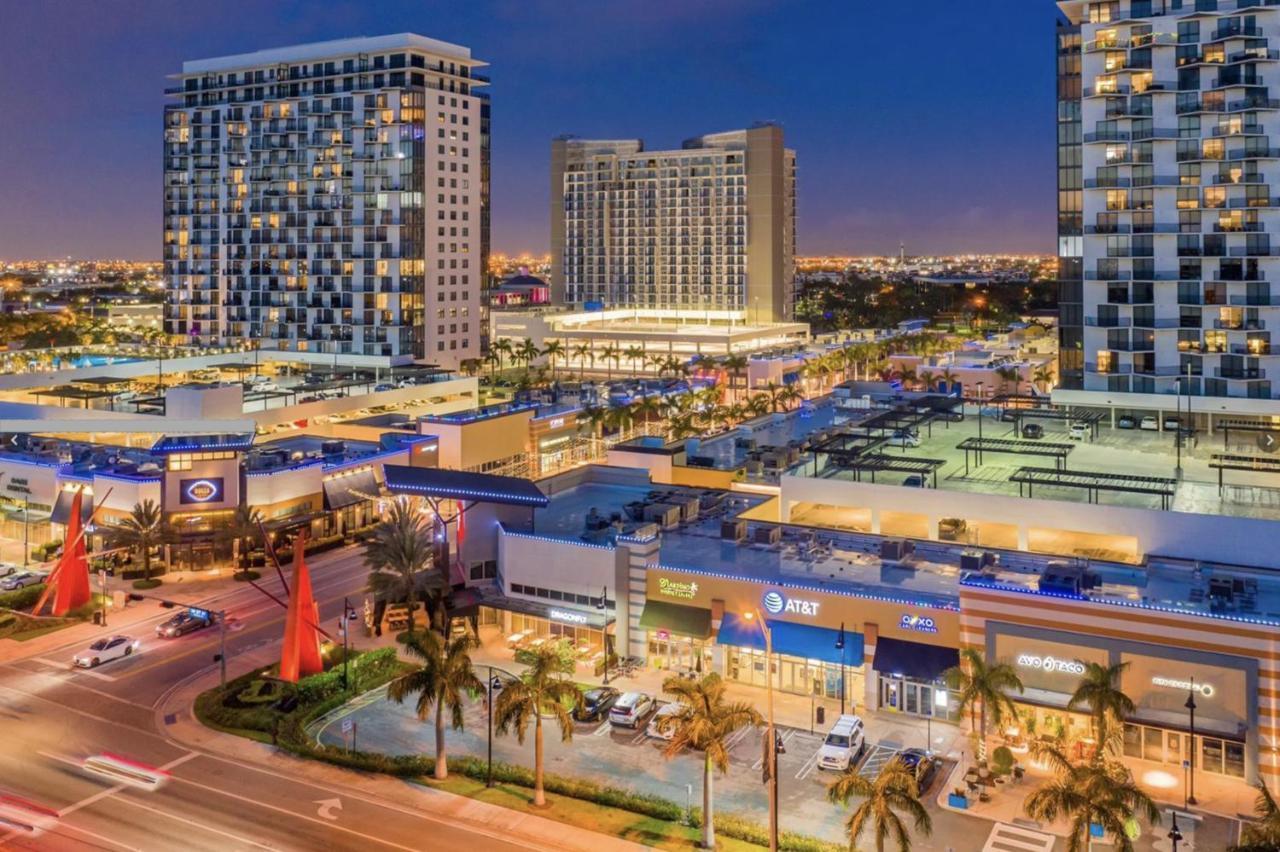 Downtown Doral, Florida. New Condo Style Resort. Luaran gambar